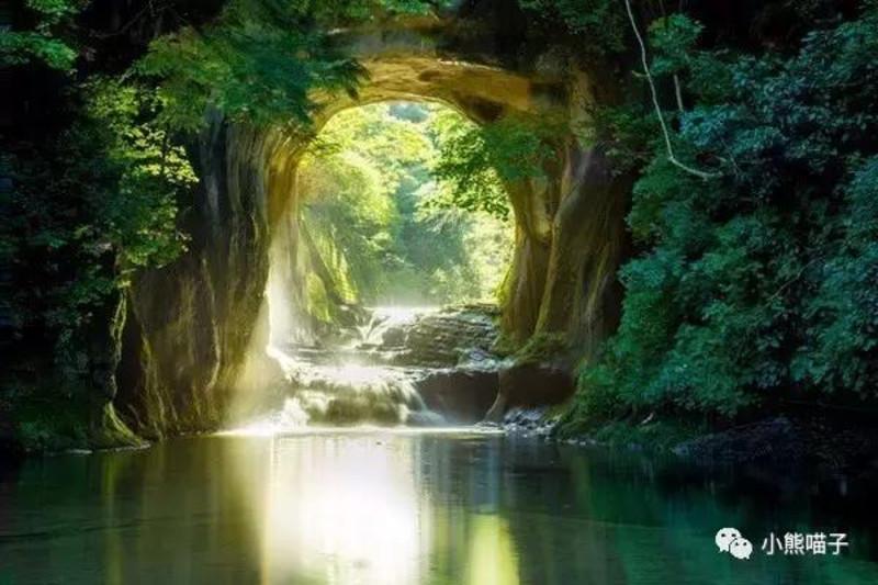 逃离沙漠建筑