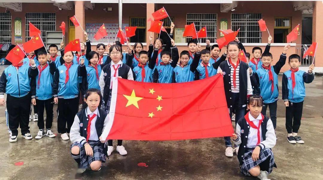 粉条和它一起搭配,成本才3元,冬天吃上热乎乎的一锅,特别下饭
